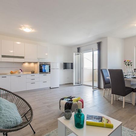 Maiv Residence - Family & Designer Suites روغوزنيكا المظهر الخارجي الصورة