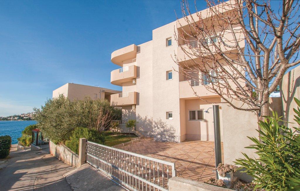 Maiv Residence - Family & Designer Suites روغوزنيكا المظهر الخارجي الصورة