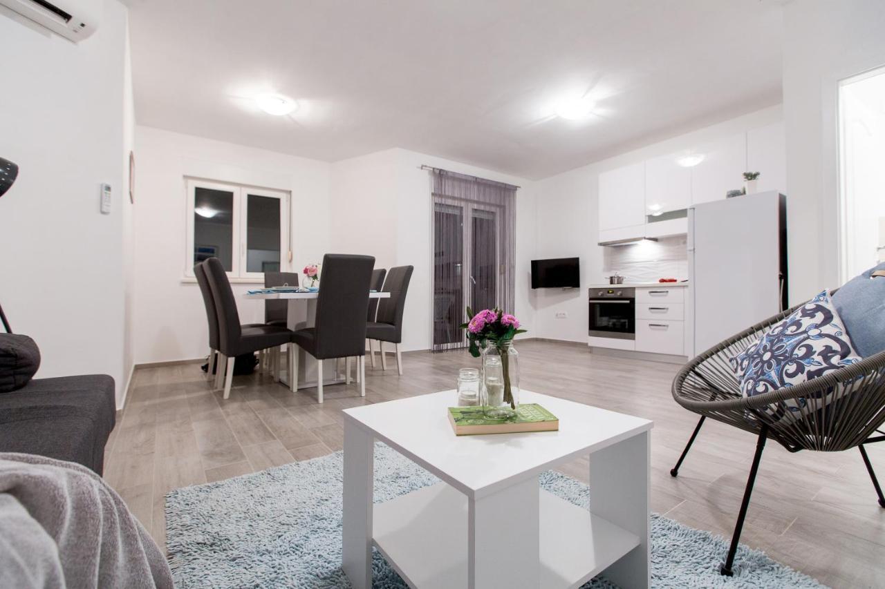 Maiv Residence - Family & Designer Suites روغوزنيكا الغرفة الصورة
